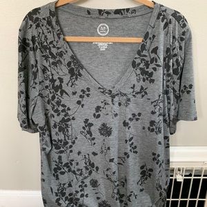 24/7 Maurices grey with black floral